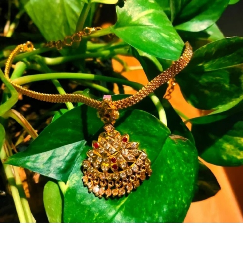 Gold-plated Impon necklace or Attigai