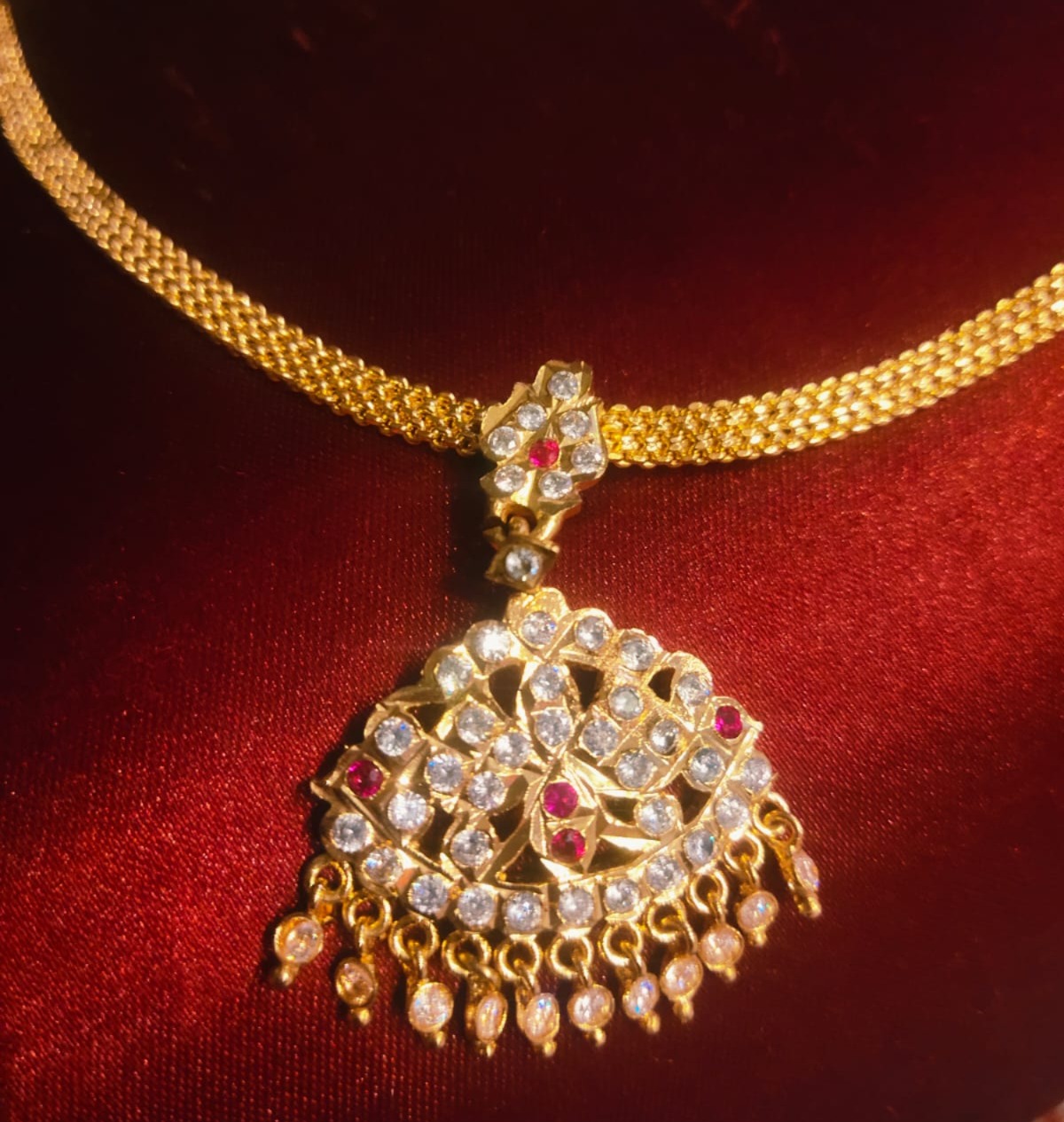 Gold-plated Impon necklace or Attigai